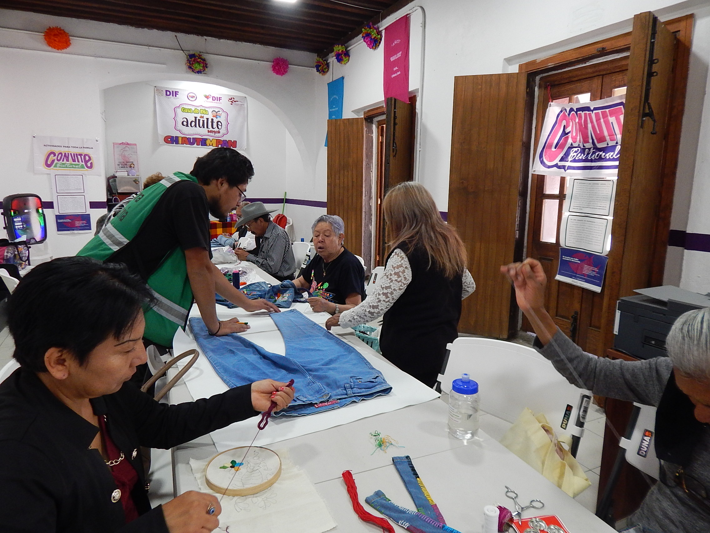 Actividad Cultural Comunitaria: Convite Cultural en la Casa del Día del Adulto Mayor